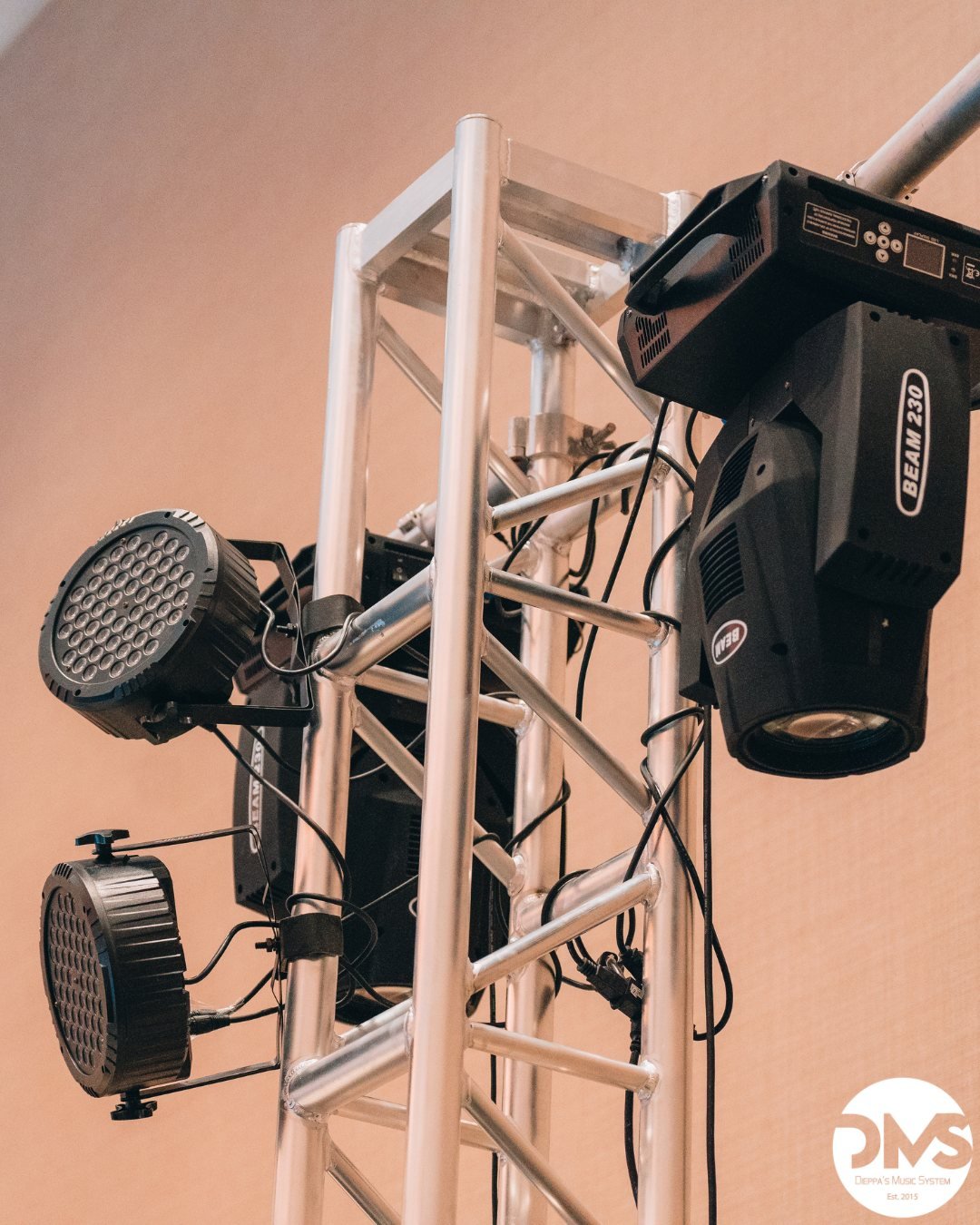 Truss rig with moving lights